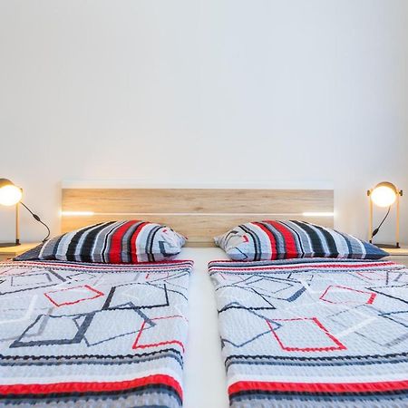 Apartments Sara Milohnici Εξωτερικό φωτογραφία
