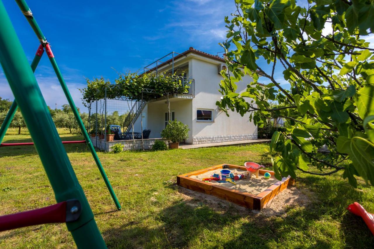 Apartments Sara Milohnici Εξωτερικό φωτογραφία