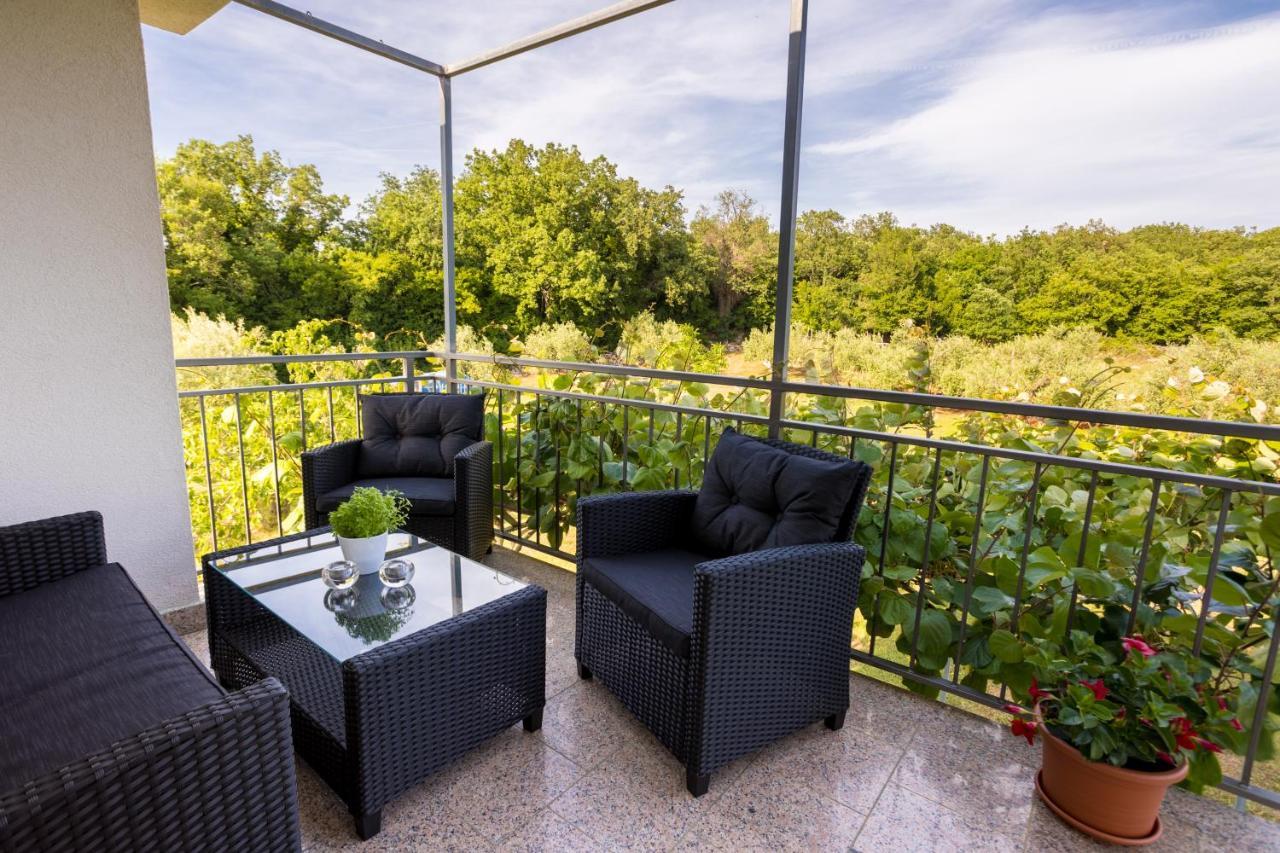 Apartments Sara Milohnici Εξωτερικό φωτογραφία