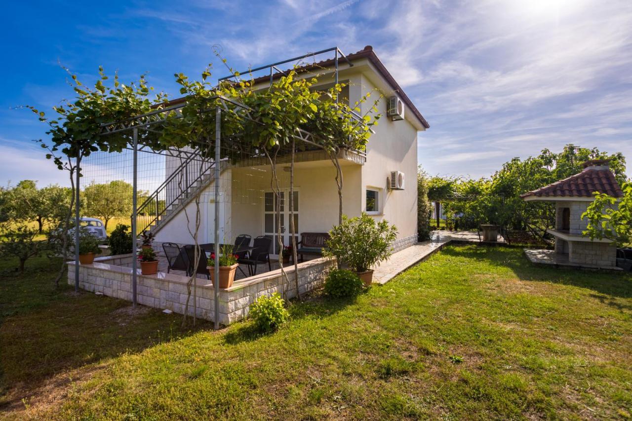 Apartments Sara Milohnici Εξωτερικό φωτογραφία