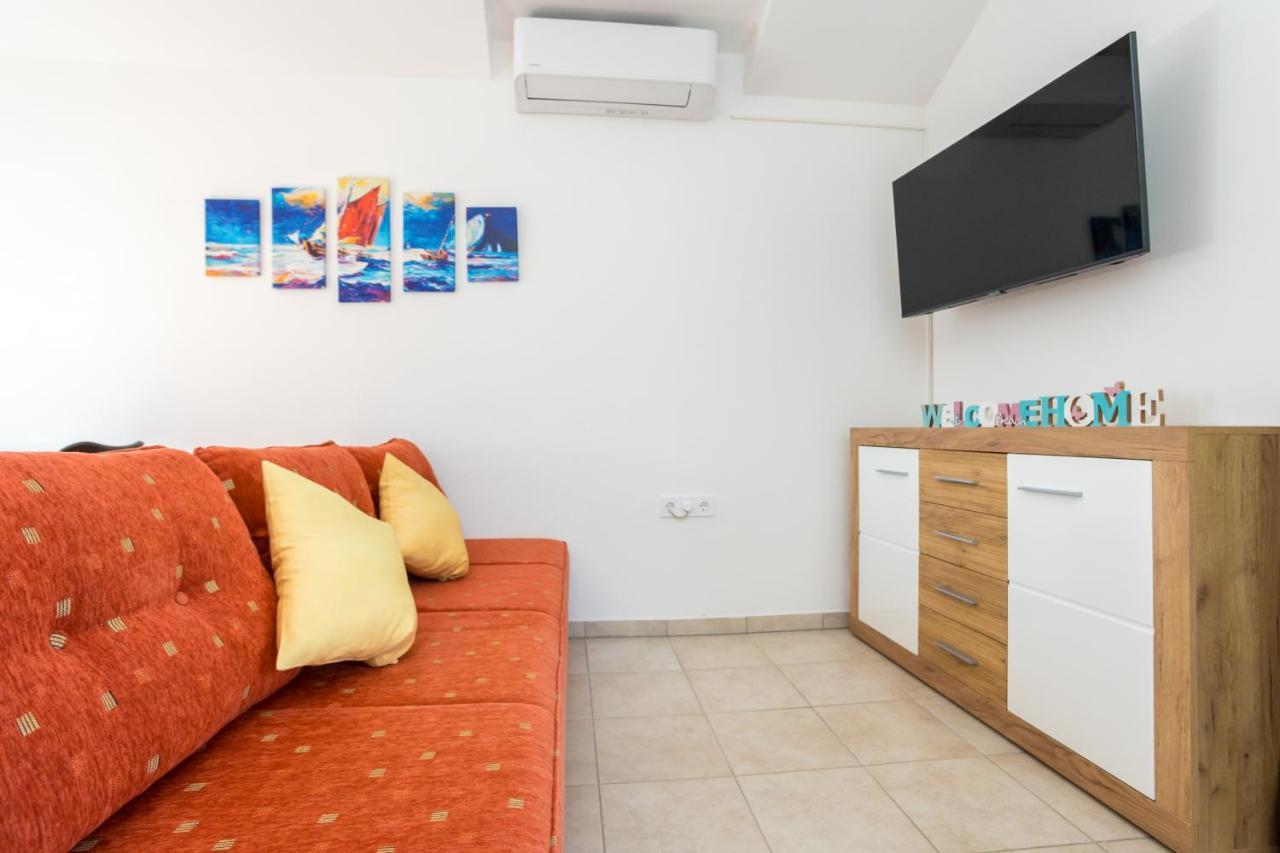 Apartments Sara Milohnici Εξωτερικό φωτογραφία