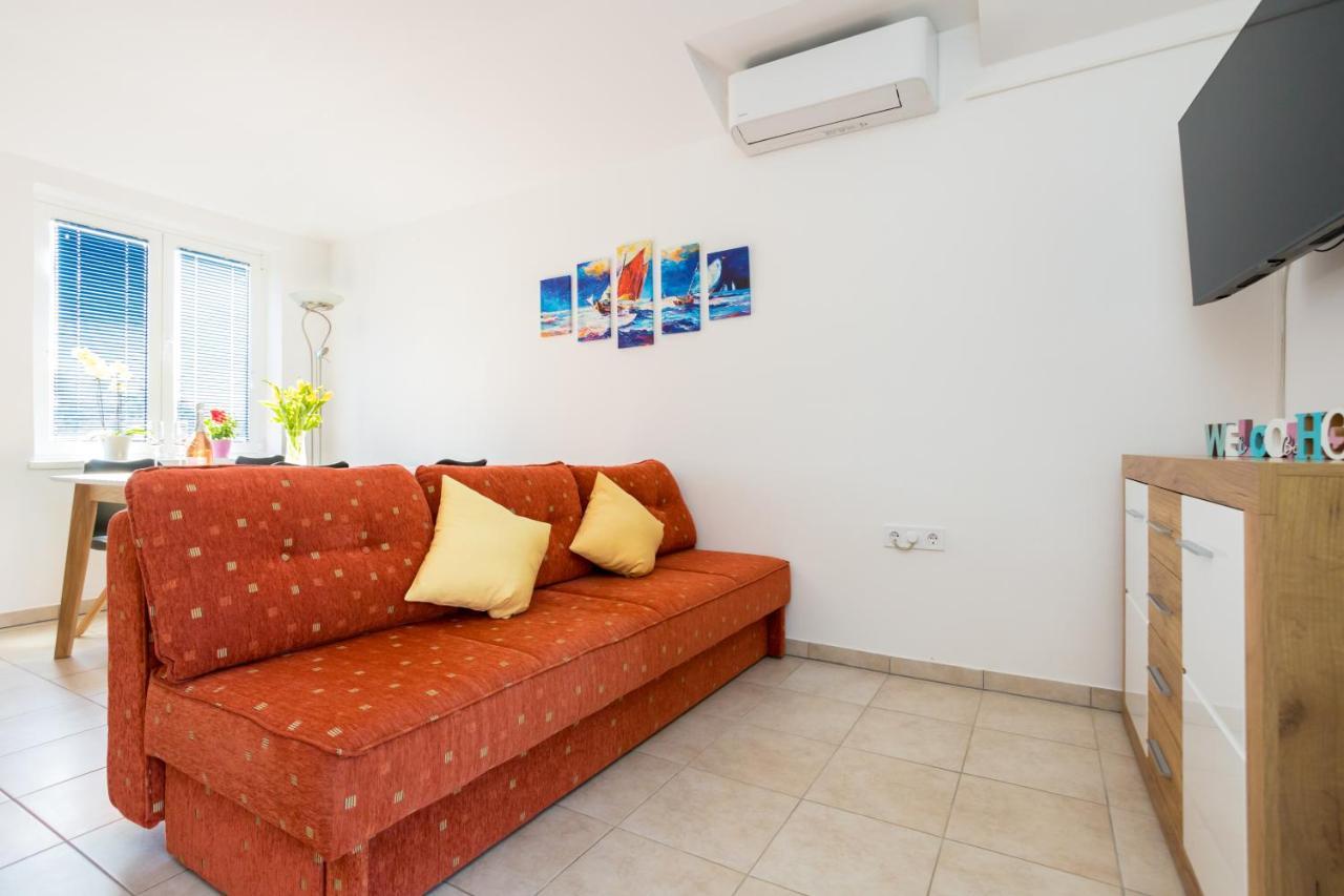 Apartments Sara Milohnici Εξωτερικό φωτογραφία