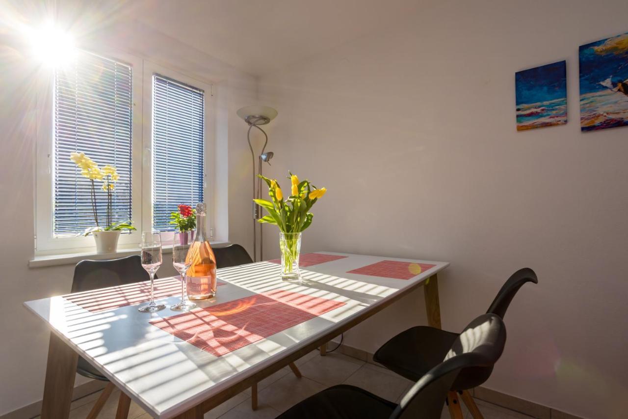 Apartments Sara Milohnici Εξωτερικό φωτογραφία