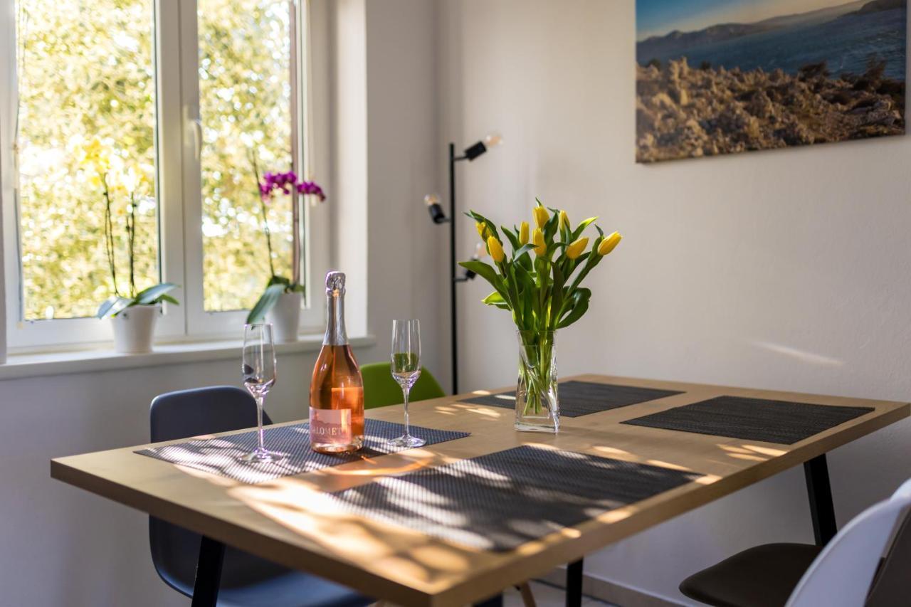 Apartments Sara Milohnici Εξωτερικό φωτογραφία