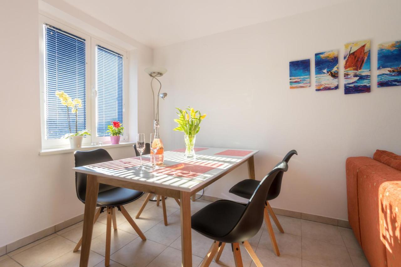 Apartments Sara Milohnici Εξωτερικό φωτογραφία